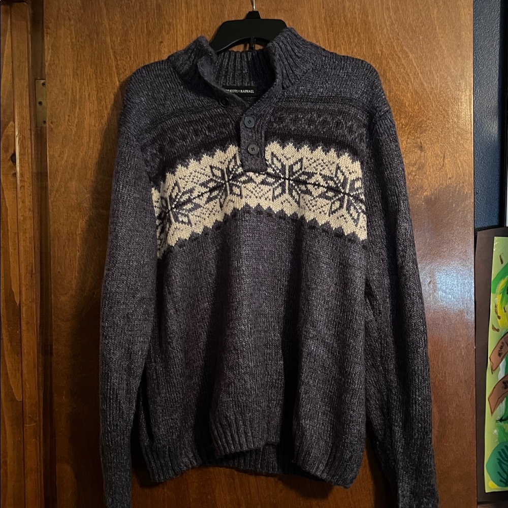 Sweater for men with winter design size, XL and three buttons at neck